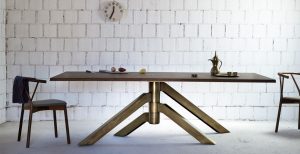 table in wood and bronzé