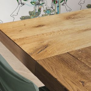 tavolo con piano in legno allungabile